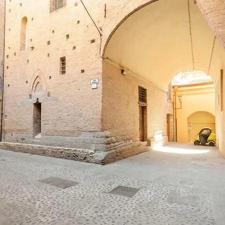 Lo Scrigno Delle 2 Torri! Nel Cuore Del Centro, Vicino A Via Rizzoli 아파트 볼로냐