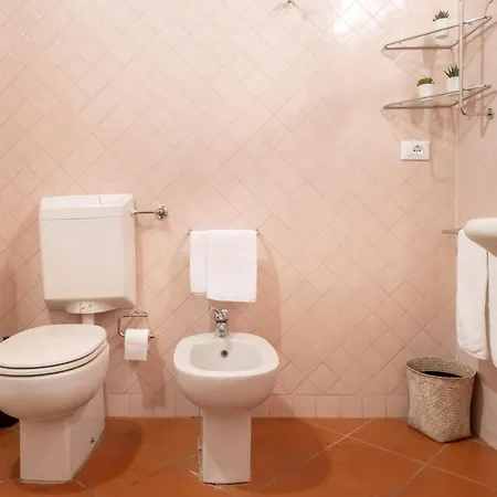 Lo Scrigno Delle 2 Torri! Nel Cuore Del Centro, Vicino A Via Rizzoli Apartamento *