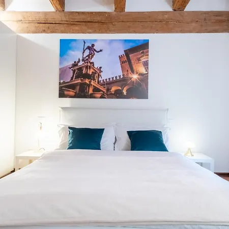 Lo Scrigno Delle 2 Torri! Nel Cuore Del Centro, Vicino A Via Rizzoli * Bologna