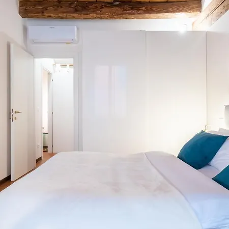 Lo Scrigno Delle 2 Torri! Nel Cuore Del Centro, Vicino A Via Rizzoli Apartment *
