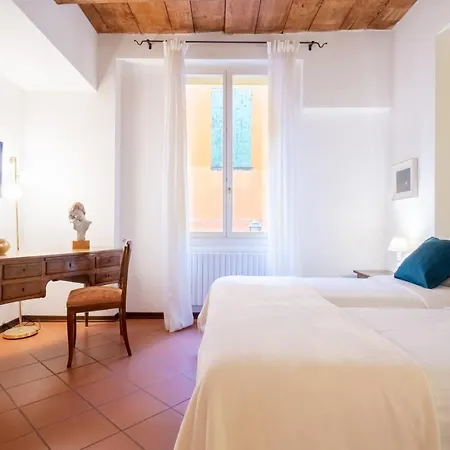Lo Scrigno Delle 2 Torri! Nel Cuore Del Centro, Vicino A Via Rizzoli *